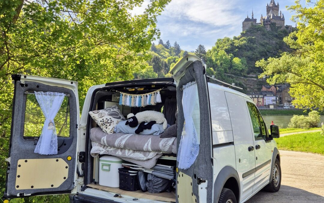 Christina stellt uns „Dicke Butz“ vor – ihren Ford Transit Connect.